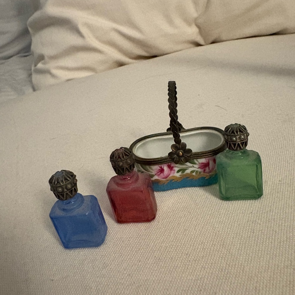 Vintage Limoges Miniature Floral Perfume Bottle Set - Picture 4 of 10